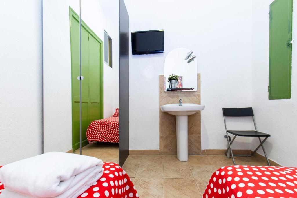 Hostal Bahia Мадрид Экстерьер фото